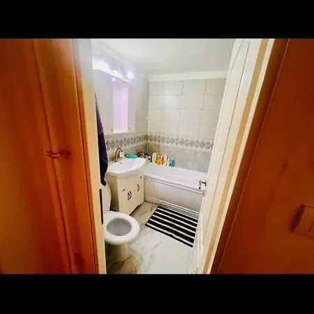 16 * Bucureşti