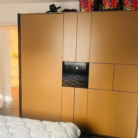 Apartamento 16 *
